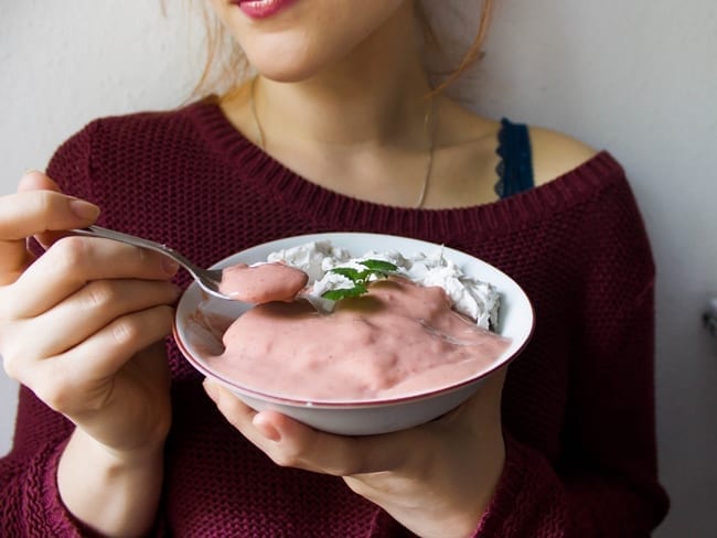 Wegańskie lody truskawkowe na kaszy jaglanej