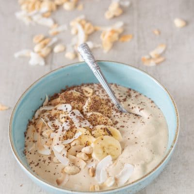 Przepis na Smoothie bowl z masłem orzechowym