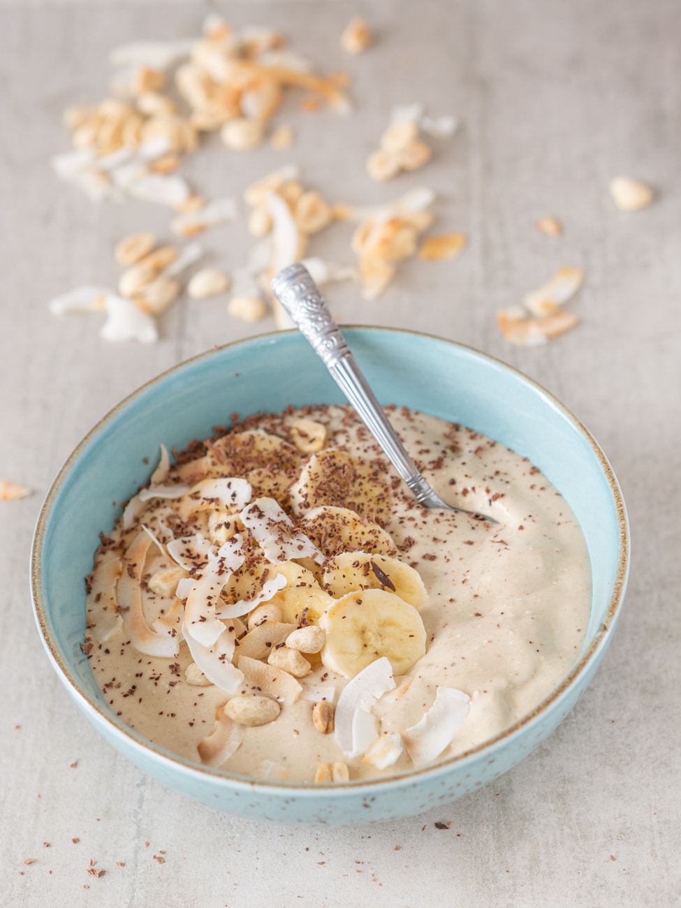 Smoothie bowl z masłem orzechowym