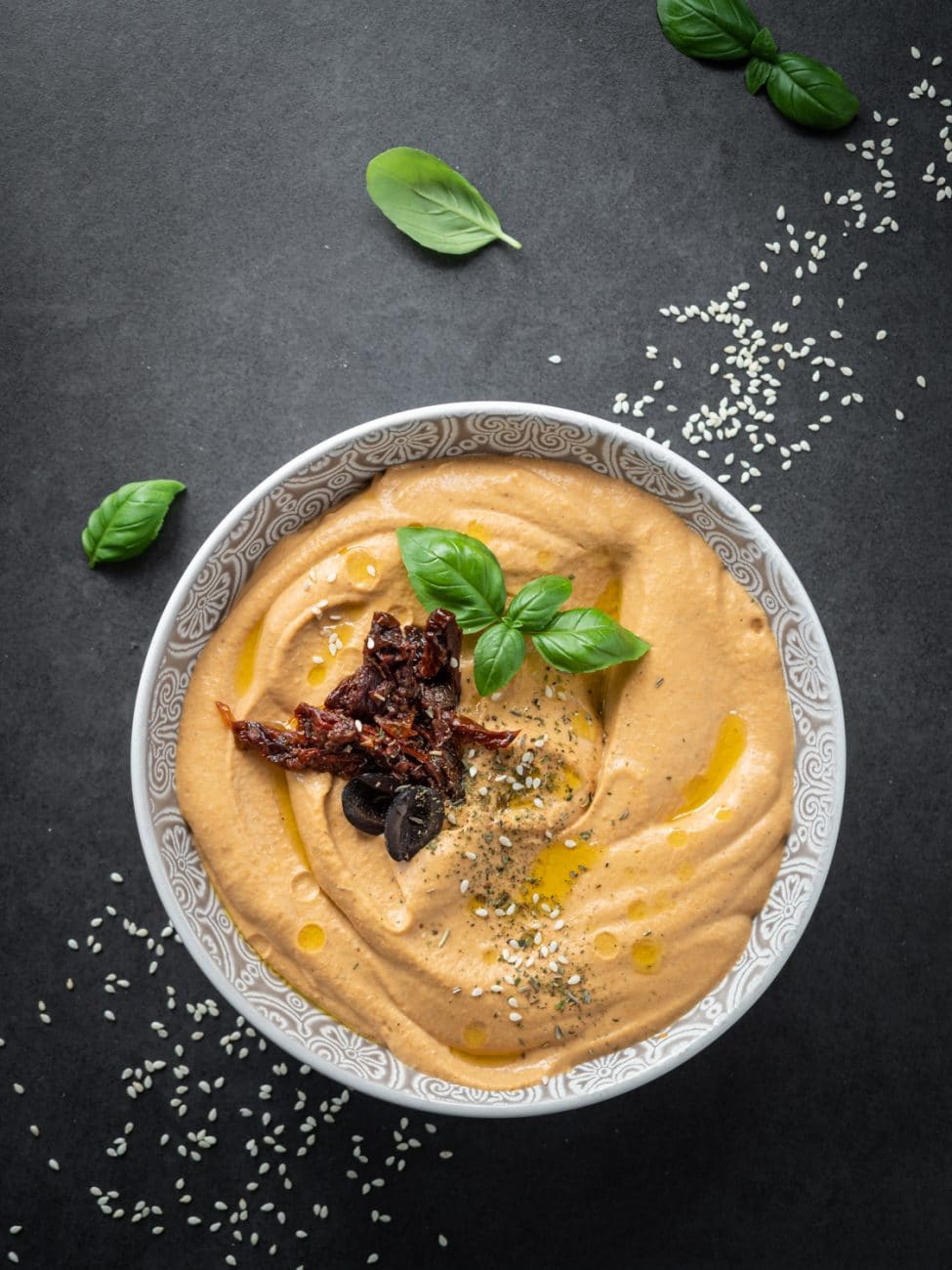 Hummus z suszonymi pomidorami