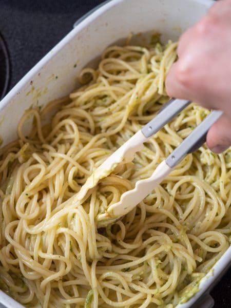 Przepis na Makaron ze szparagami i pieczonymi pomidorkami