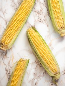 Jak ugotować kukurydzę? Jak zrobić kukurydzę w kolbie