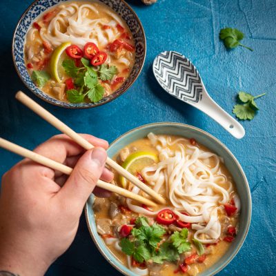 Tajska zupa Tom Kha z boczniakami - Przepis - tajska zupa kokosowa