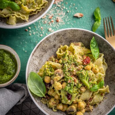 Makaron z pesto bazyliowym