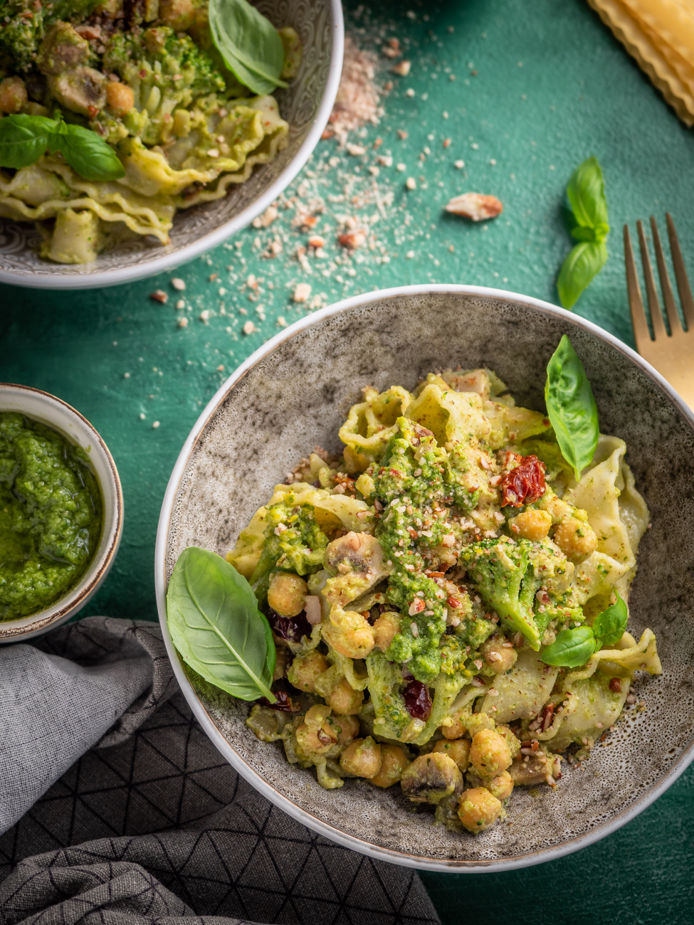 Makaron z pesto bazyliowym