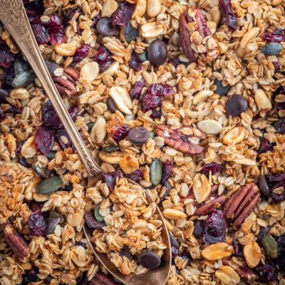 Jak zrobić granolę - pieczona granola z orzechami
