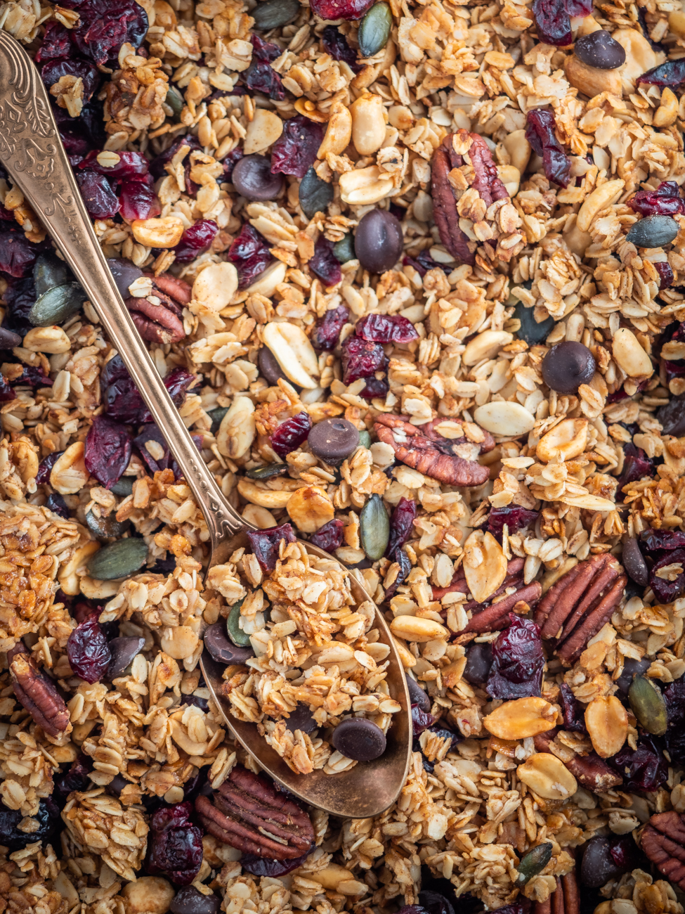 Jak zrobić granolę – pieczona granola z orzechami